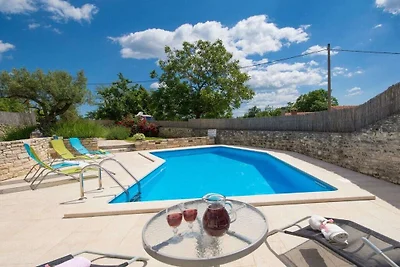 Villa a Pazin con piscina