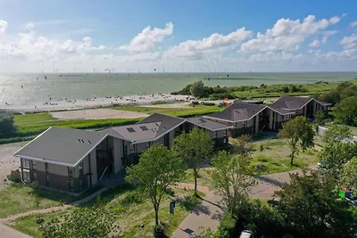 Wellness-Retreat am Wasser mit Sauna