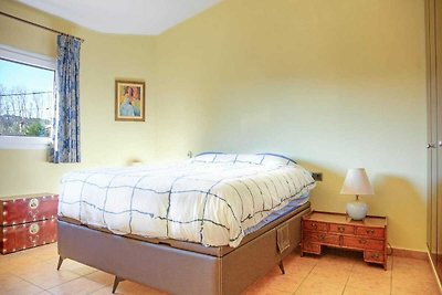 Haus mit Pool und Sauna in Sant Esteve de...