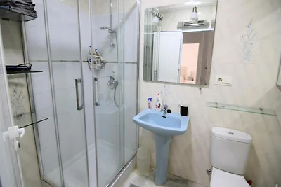 Appartement in Nerja met uitzicht op zee en...