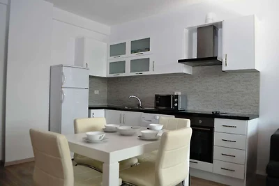 Stijlvol appartement in Saranda met balkon en...
