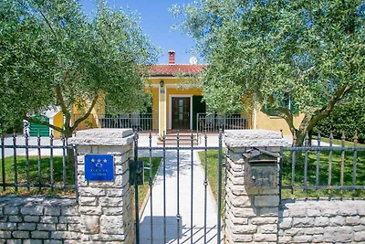 Villa in Poreč mit Schwimmbecken