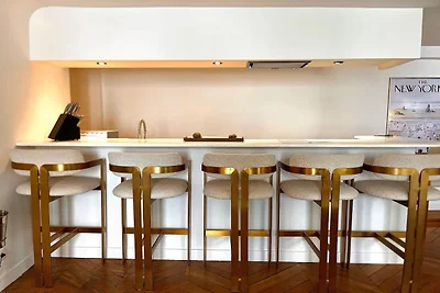 Appartement aan de Champs-Elysées voor 6...