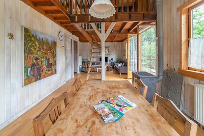 Ferienhaus in Bievre mit Garten
