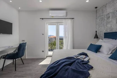 Villa Stipea - Four Bedroom Villa with Swimmi...