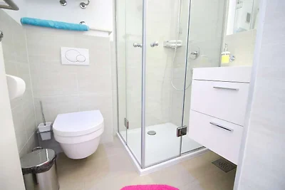 Apartments Kula - One-Bedroom Apartment with ...