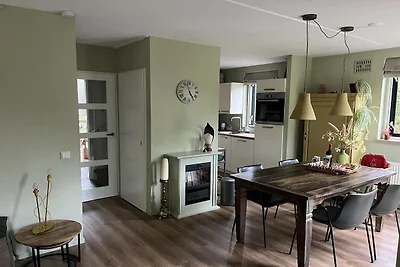 Gemütlicher Waldbungalow für 6 Personen