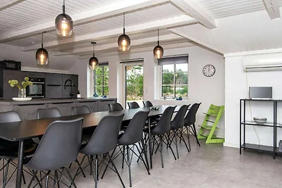 12 Personen Ferienhaus in Henne