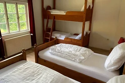 Charming Apartment with Mountain Views in Nor...
