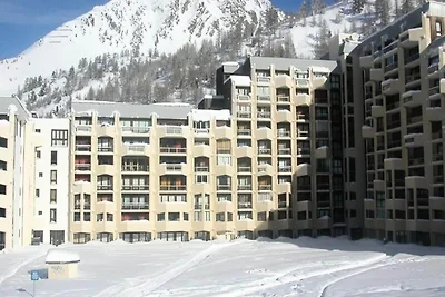 Vermeil Residence One Eleven H