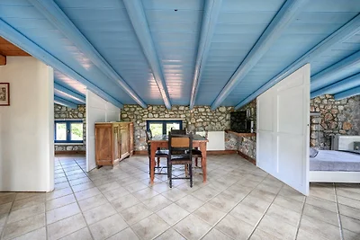 Villa - eingezäunt Rozare