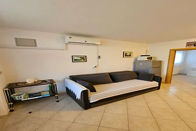 Appartamento con 2 camere da letto a Tribunj
