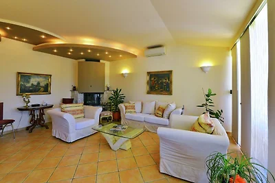 Villa in Ripenda Kras mit Pool und Sauna