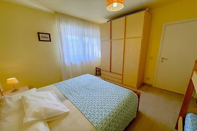 Apartment near Lungomare Trieste for 7