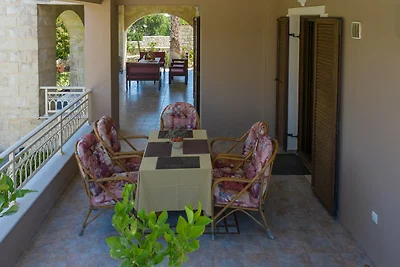 Villa in Prines met Privézwembad