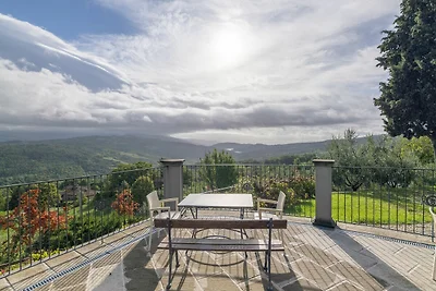 Agriturismo d'epoca con piscina, nei luoghi d...
