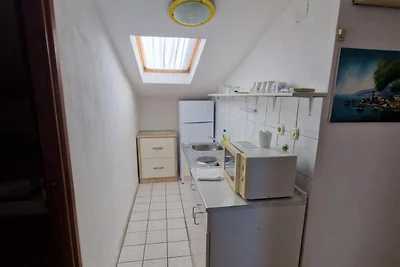 Two Bedroom Apartment with Terrace and Sea Vi...