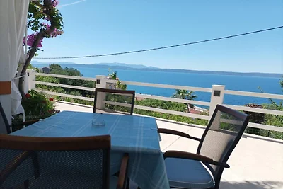 One Bedroom Apartment With Terrace And Sea Vi...