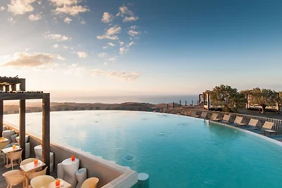 Villa mit beheiztem Pool in Salobre