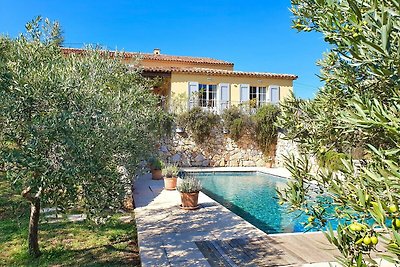 Schitterend provencaals landhuis in de natuur