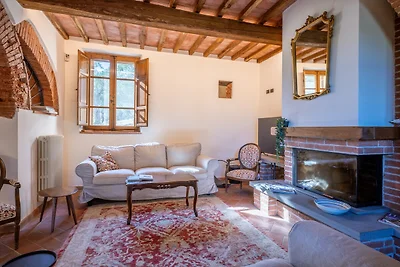 Villa in der Toskana mit Pool und Olivenhain