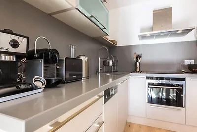 Komplett renoviertes Apartment mit direktem Z...