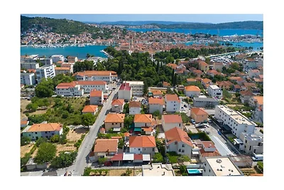 Villa in Trogir mit Schwimmbecken