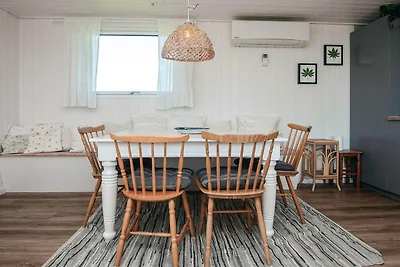 Gemutliche Kustenflucht -- By Traum...