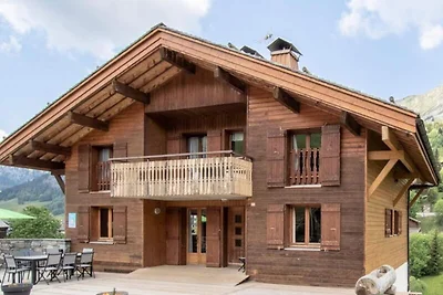 4 camere per 9 persone