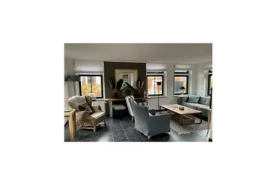 Ferienhaus in Schoorl mit Terrasse