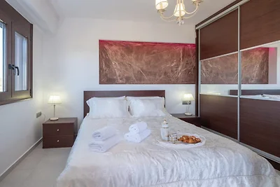 Diamond Villa mit Swimmingpool