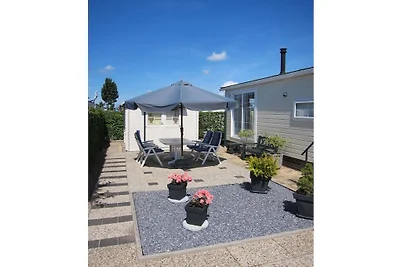 Hütte in Renesse mit Schwimmbecken