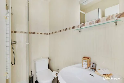 Le Marais - Rue de Bretagne