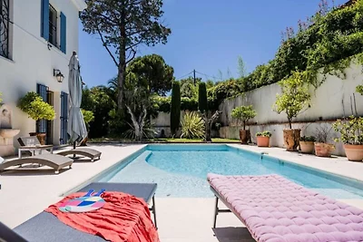 Villa in Antibes mit Pool und in Strandnähe
