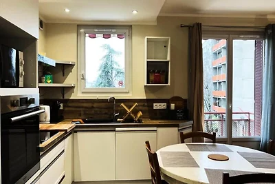 Wohnung in Capuche Alliés mit Bergblick