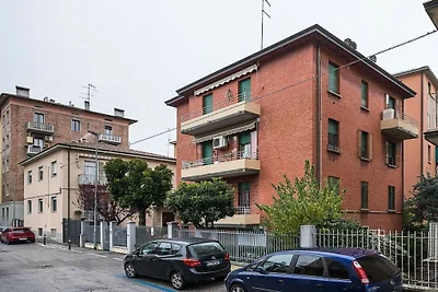 Wohnung in Bologna mit Balkon und Parken