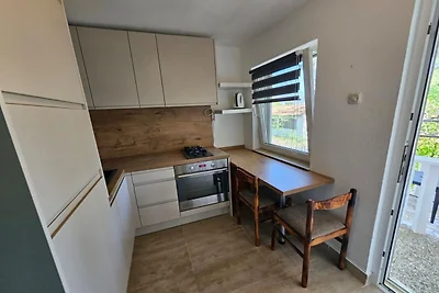 Apartments Robi & Kristina - Studio Apartment...