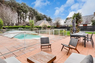 Apartment in Arzon mit beheiztem Pool