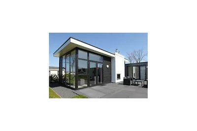 Vakantiehuis in Halfweg met terras