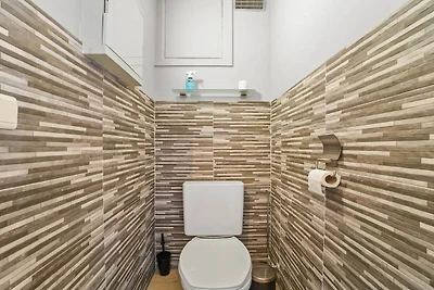 Modern 2-slaapkamerappartement met zeezicht.