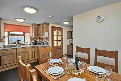 Cottage bij Cardigan Bay met bubbelbad