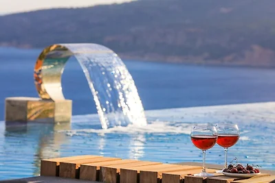 Villa in Kalkan mit Schwimmbecken