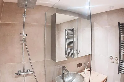 Renoviertes Studio · Zentrale Lage ·...