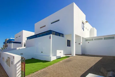 Casa di charme con piscina e vista sul mare