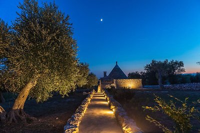 Fantastica trullo con piscina vicino Cisterni...