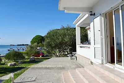 Ferienhaus in Rab mit Schwimmbecken