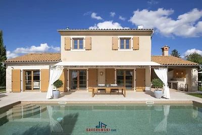 Villa in Svetvinčenat mit Schwimmbecken