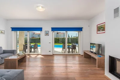 Villa in Vabriga with swimming pool