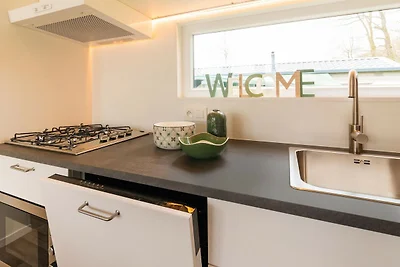 Geräumiges Mobilheim mit Terrasse in Erezée