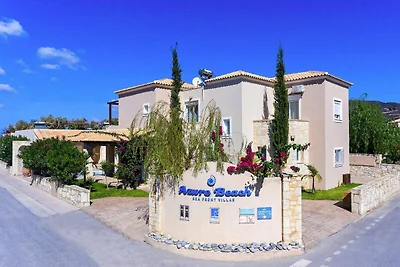 Villa a Nopigia con giardino